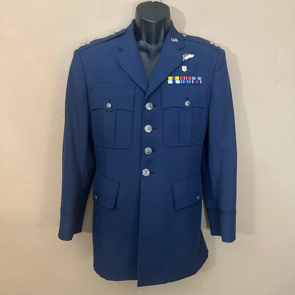 Air Force Uniform Jacket Including Pins Bars & Medals Roughly 39R no size tag